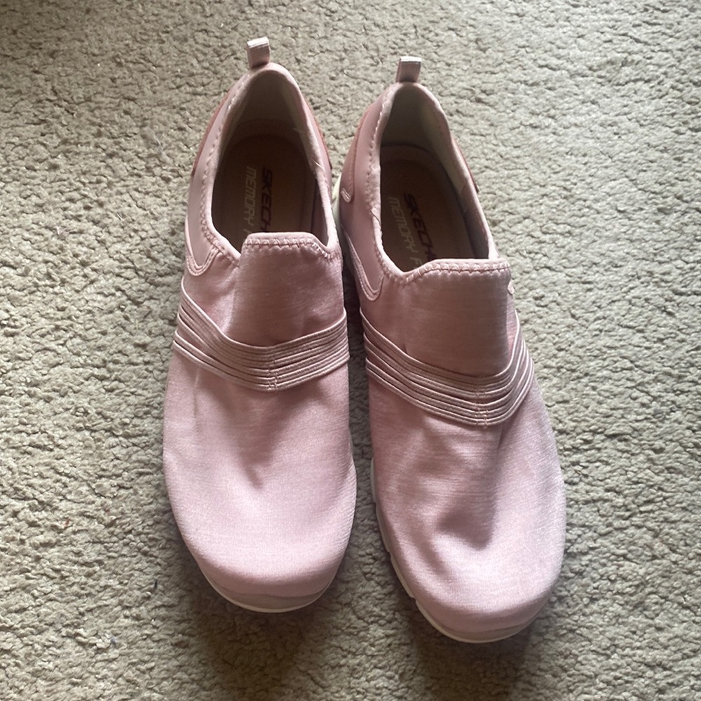 Skechers